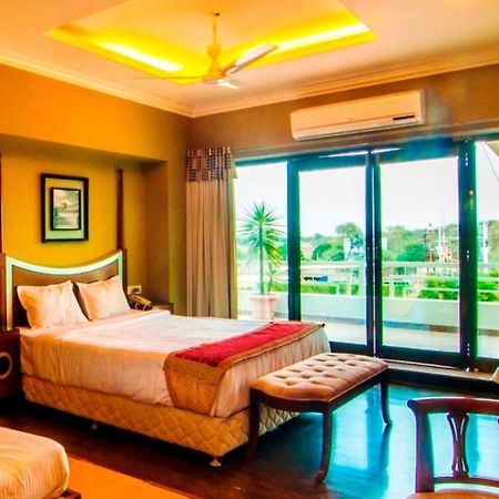 Jalsa Resort Індаур Екстер'єр фото